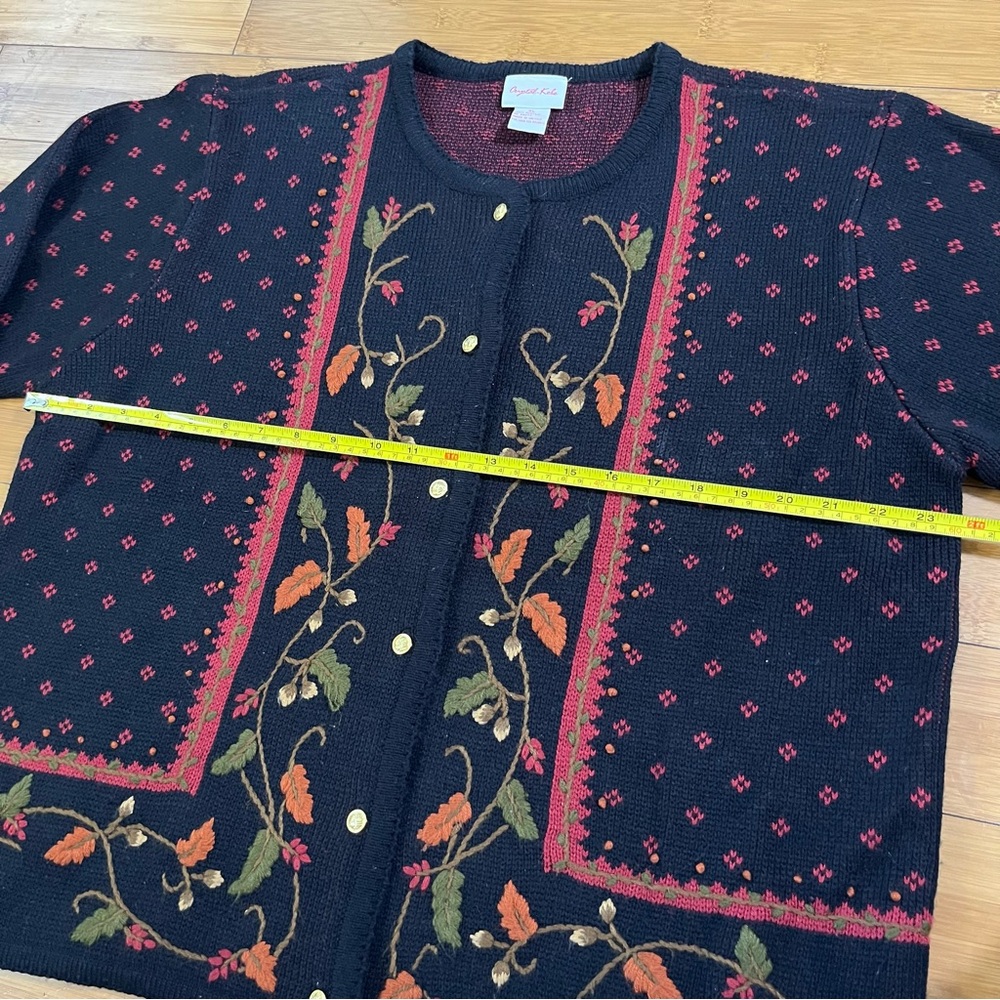 Crystal-Kobe Vintage Autumn Leaves Chic Black and Red Chunky Knit Cardigan - Picture 8 of 10